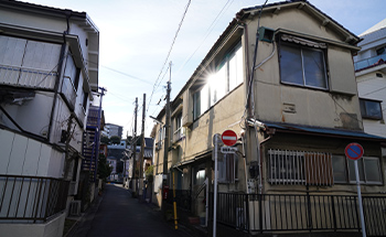 複雑な問題を抱える相続不動産を無事に売却できた事例